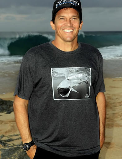 Mens T-Shirt: Tiger Shark (charcoal)