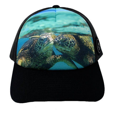 Women's Trucker Hat: Honu Kiss